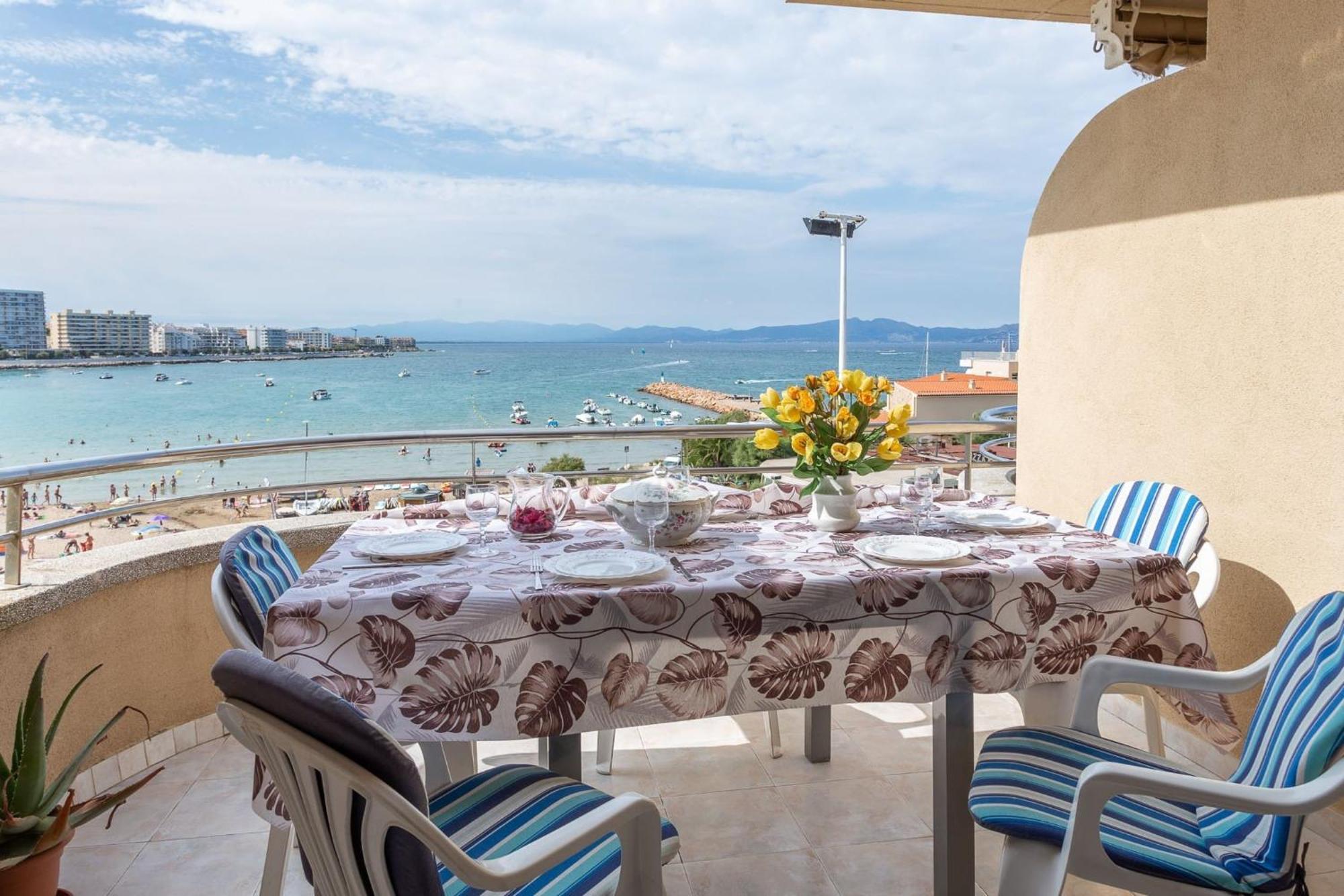Passeig Del Mar Apartment L' Escala Luaran gambar